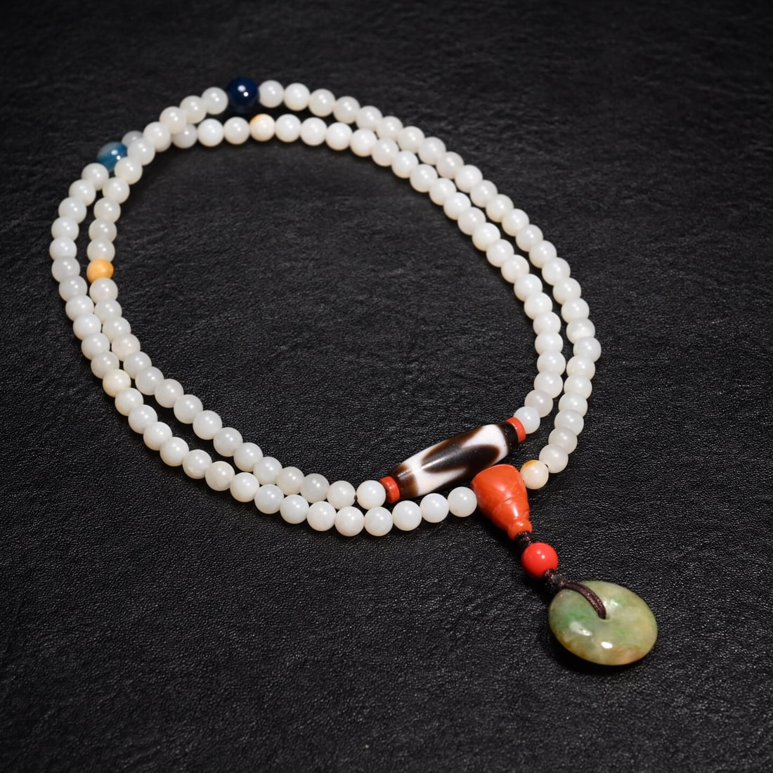 Hetian Jade 108 Bead Buddhist Necklace: 0.6/2.9*0.9/52g