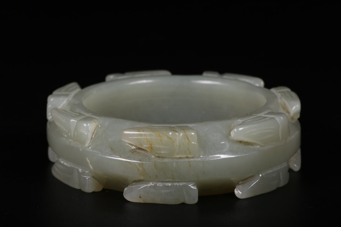 Qing Dynasty Hetian jade bangle (1 of 3)