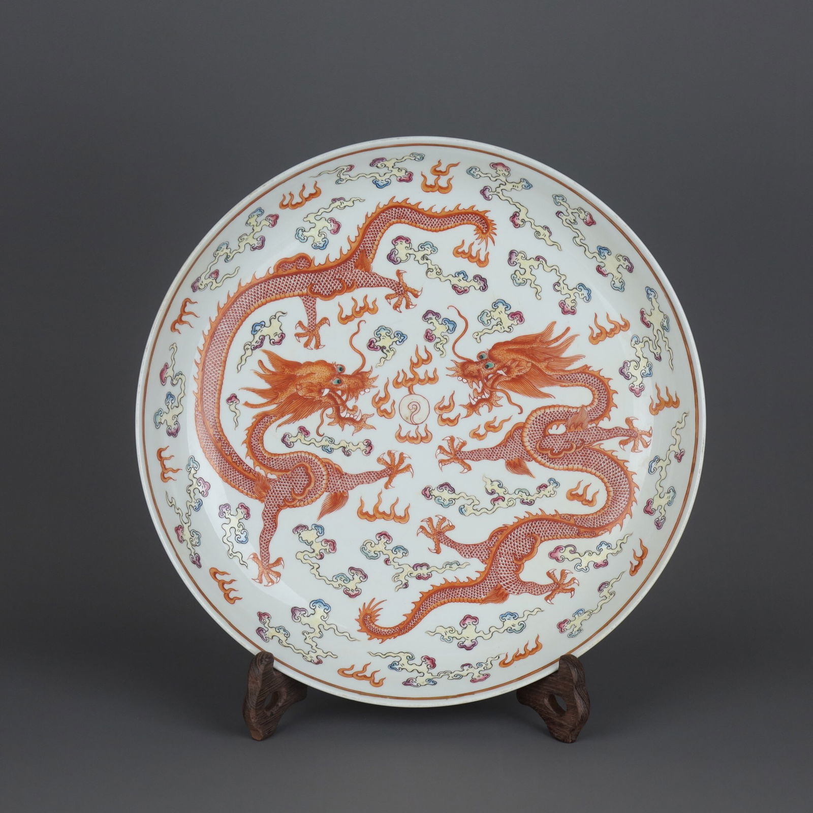 Guangxu mark famille rose and iron-red plate: 2 9.8*5.2