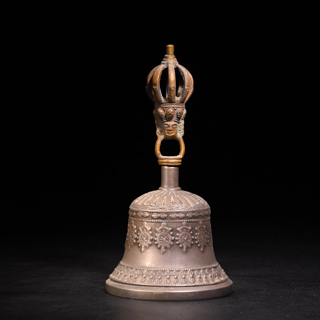 Copper artifact diamond bell: 18.7*9.4/468g