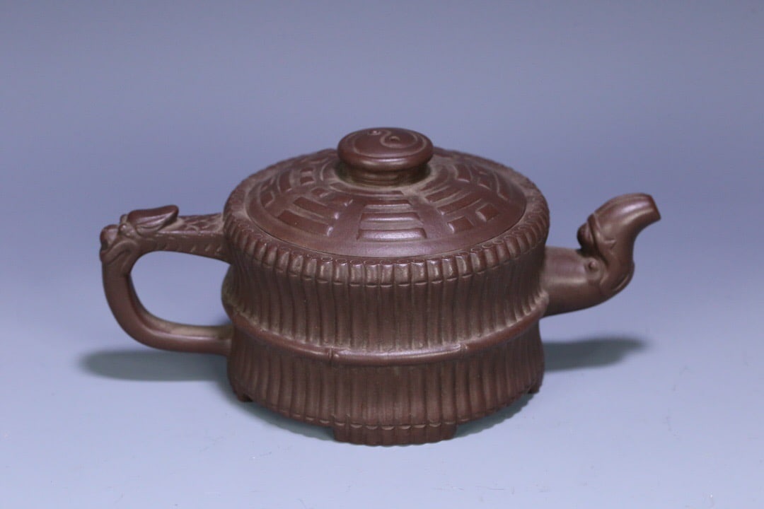 Daheng -mark purple clay teapot (1 of 4)