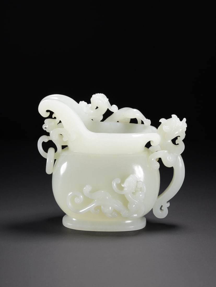 Hetian Jade Cup: 12.6*7*11/553.6g