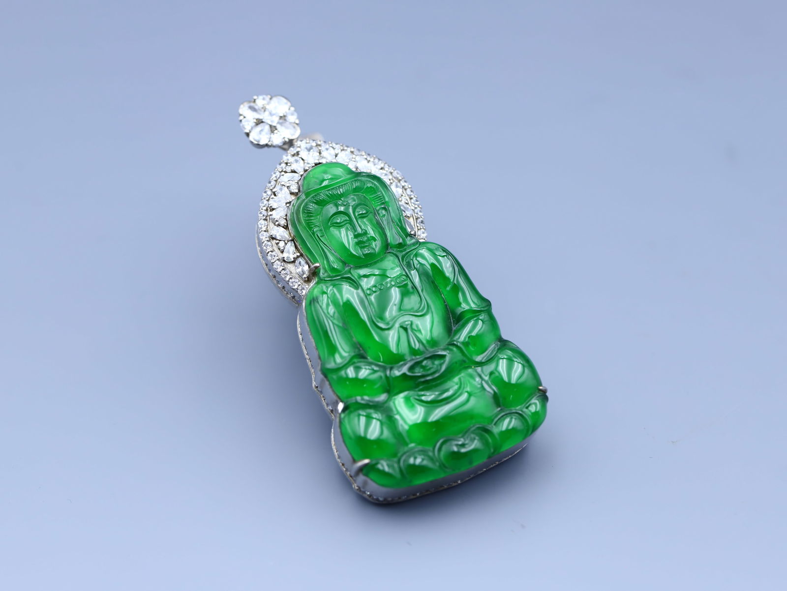 High ice green jade pendant: 5.6*3.4*1.4/30g