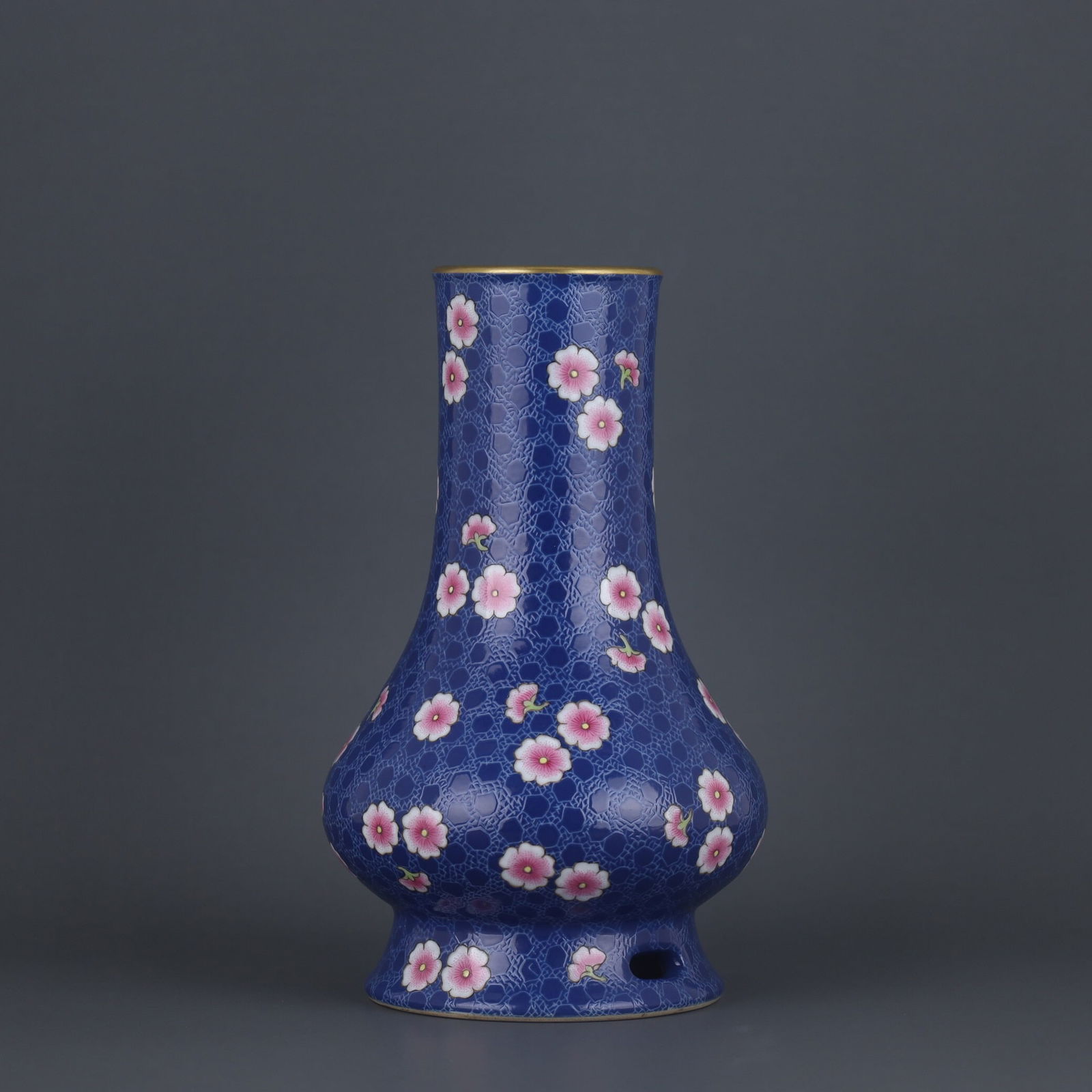 Yongzheng -mark Blue Ground Famille Rose Strapless Vase: 21.5*13