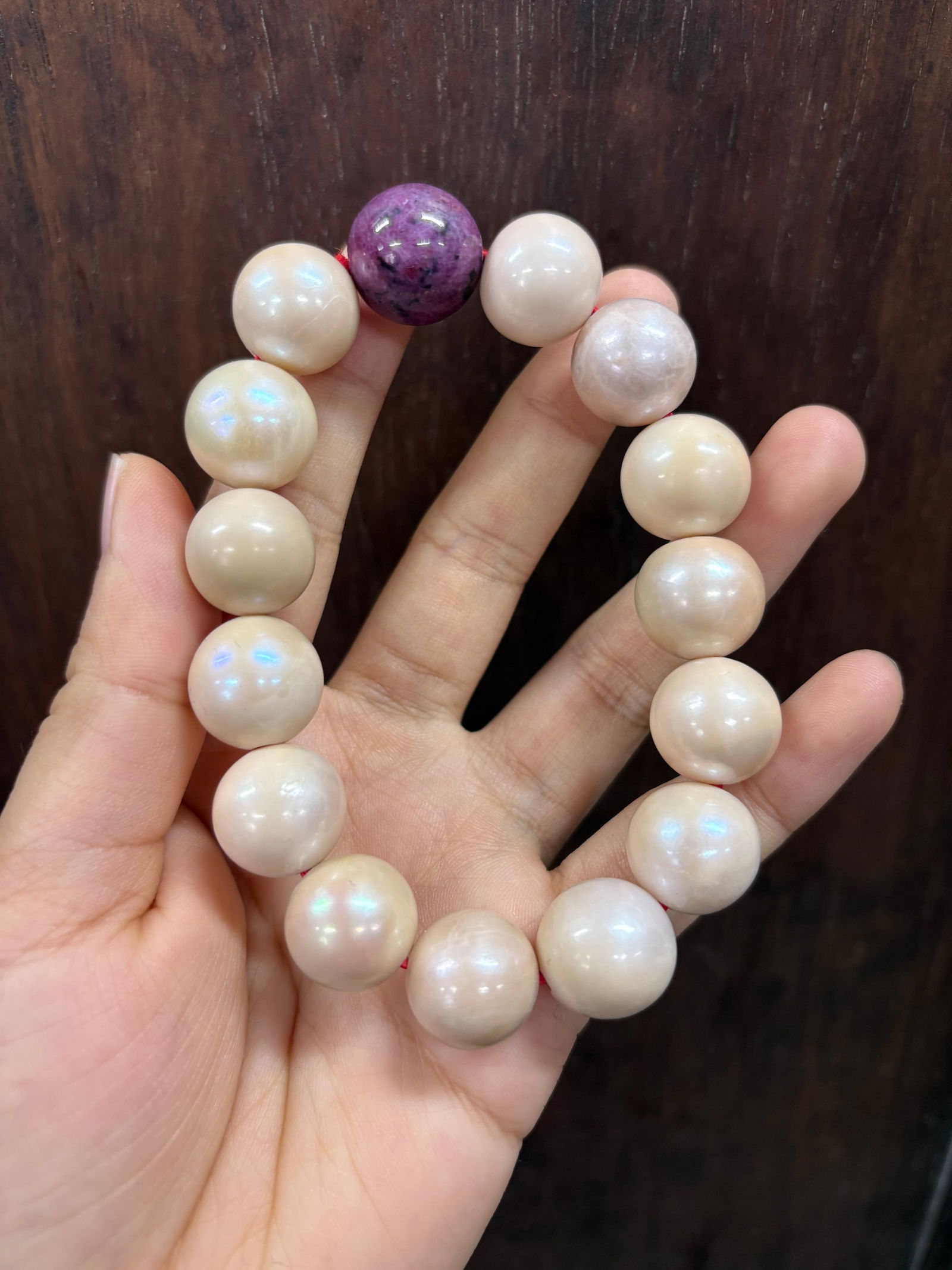 Pearl and ruby ?? bracelet: 1.5/74.8g