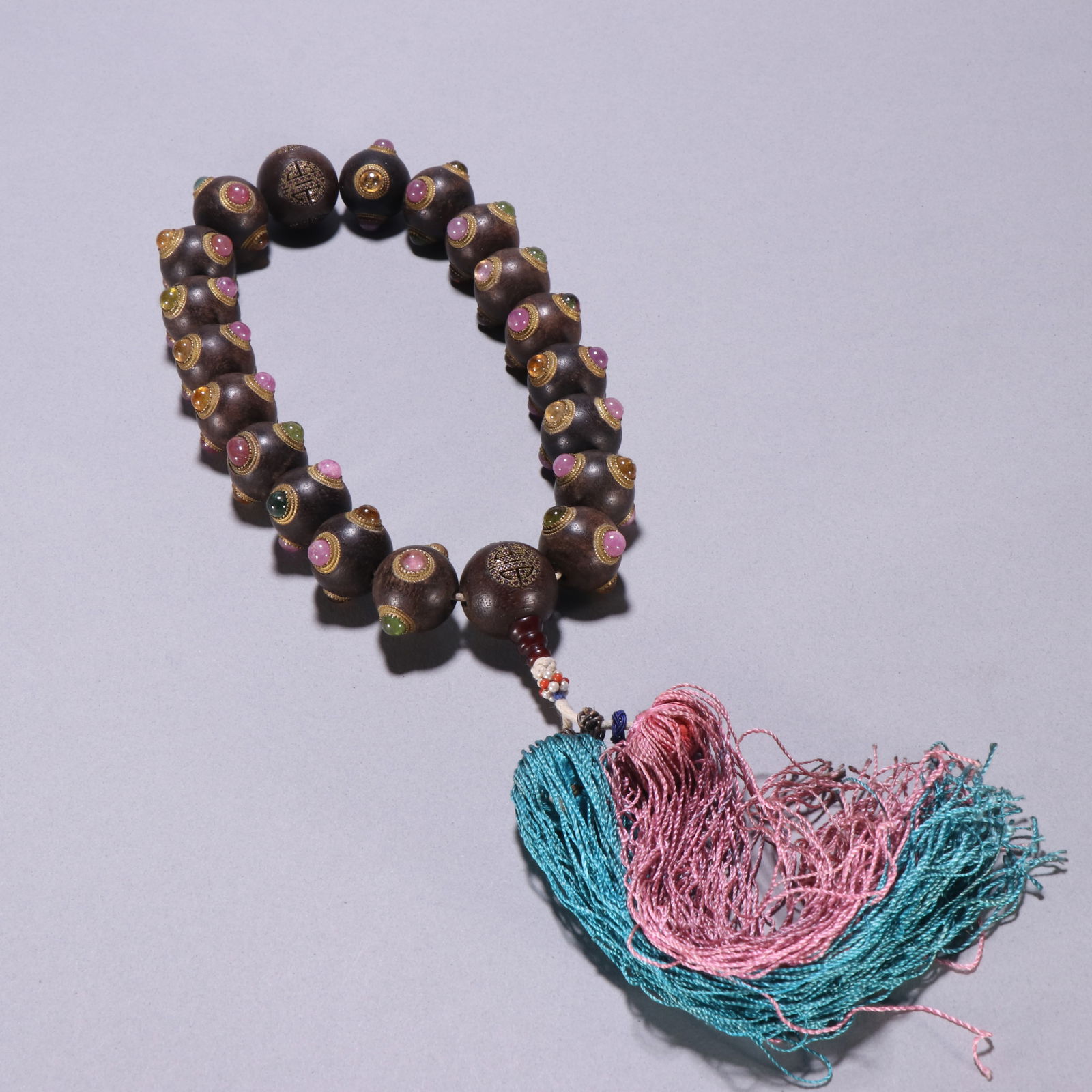 Qing Dynasty agarwood inlaid with silver-gilt tourmaline 18-bead handheld bracelet: 2.5/157g