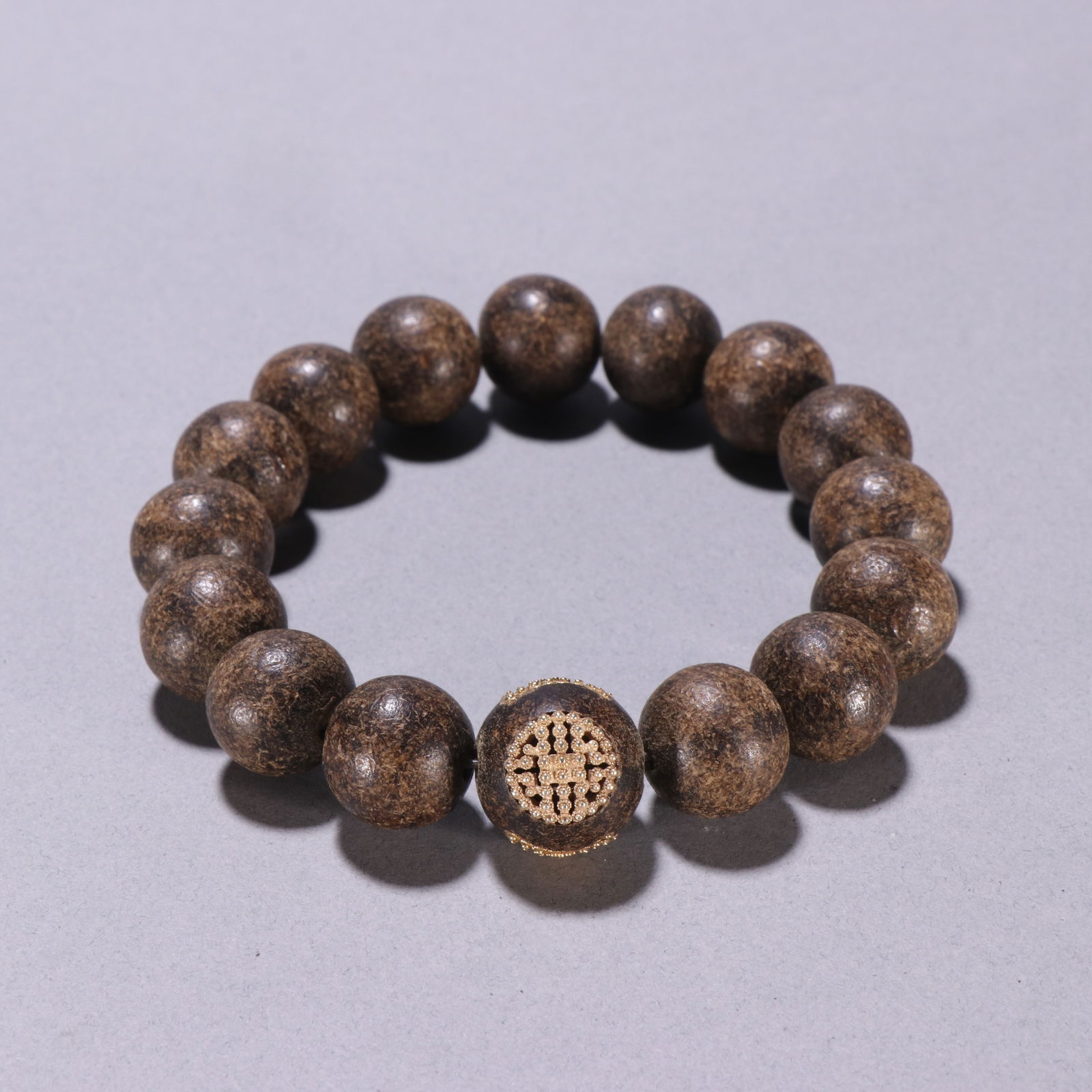 Qing Dynasty agarwood bracelet: 1.45/26g