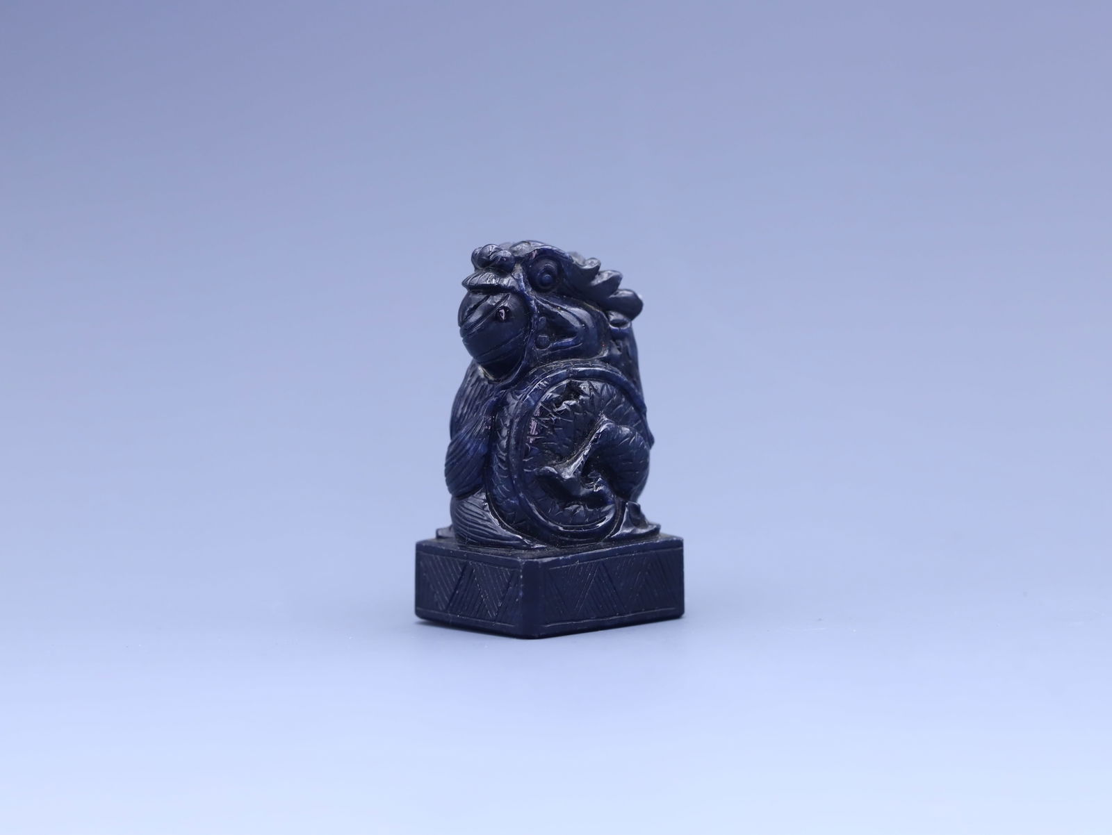 Sapphire Seal Carving: 4.5*2.5*2.3/60g