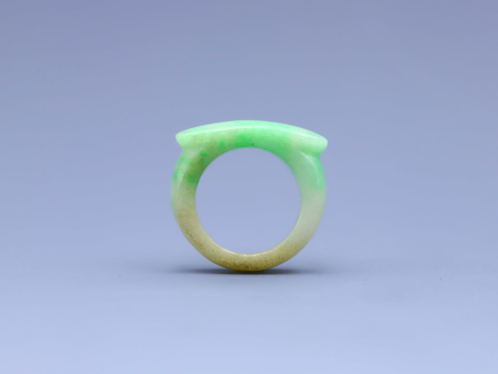 Qing Dynasty Jadeite Saddle Ring: 1.7*2.5*0.9/6.9g