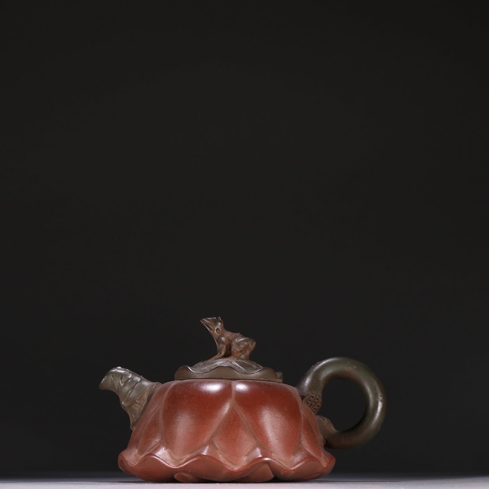 Jiang Rong -mark Purple Clay Teapot: 9 *15.3