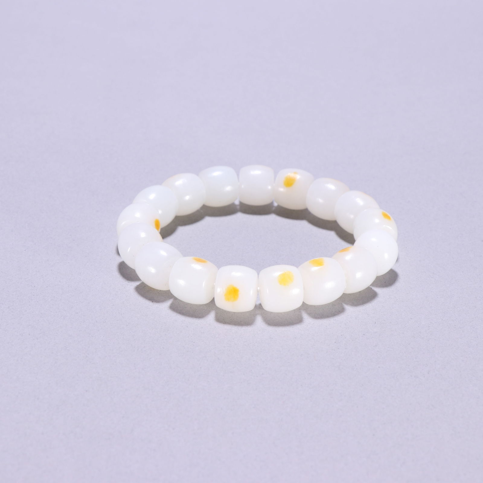 Qing Dynasty Hetian Jade Seed Bracelet (1 of 1)