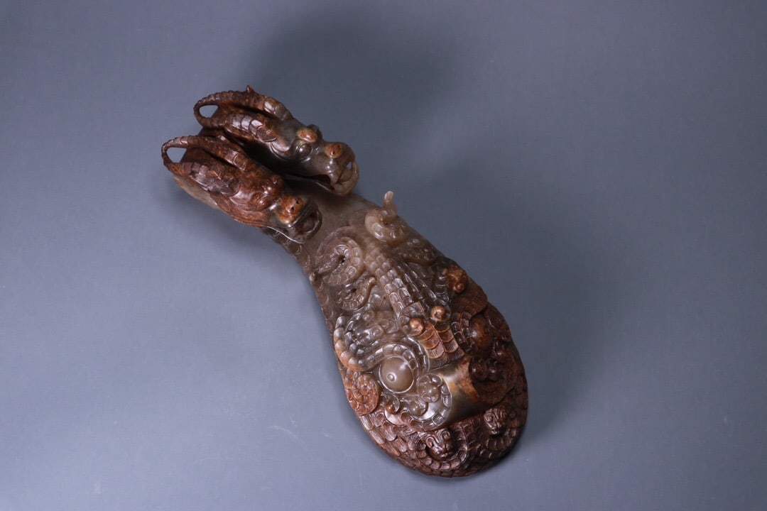 Hetian Jade Belt Hook: 2 5*9*6/1357g