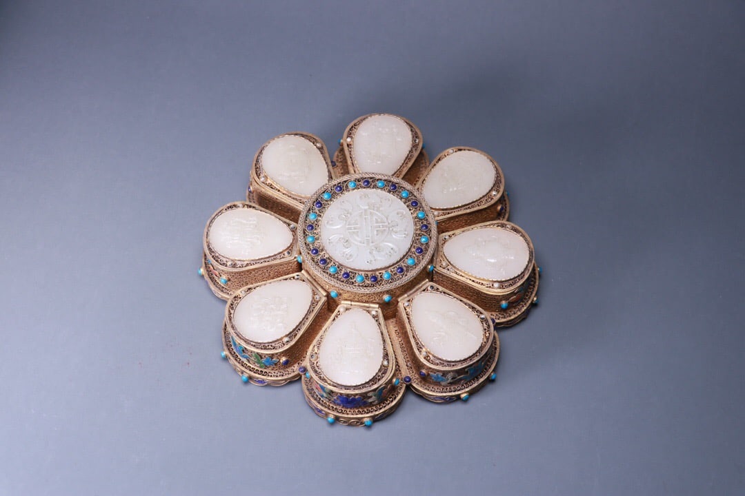 Qing Dynasty Silver Gilt Enamel Jade Inlaid Jewelry Box: 1 9.5*19.5*6/707g