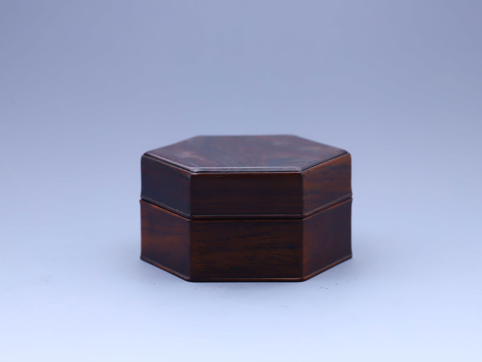 Qing Dynasty Rosewood Hexagonal Covered Box: 9.3*5.5/177.9g