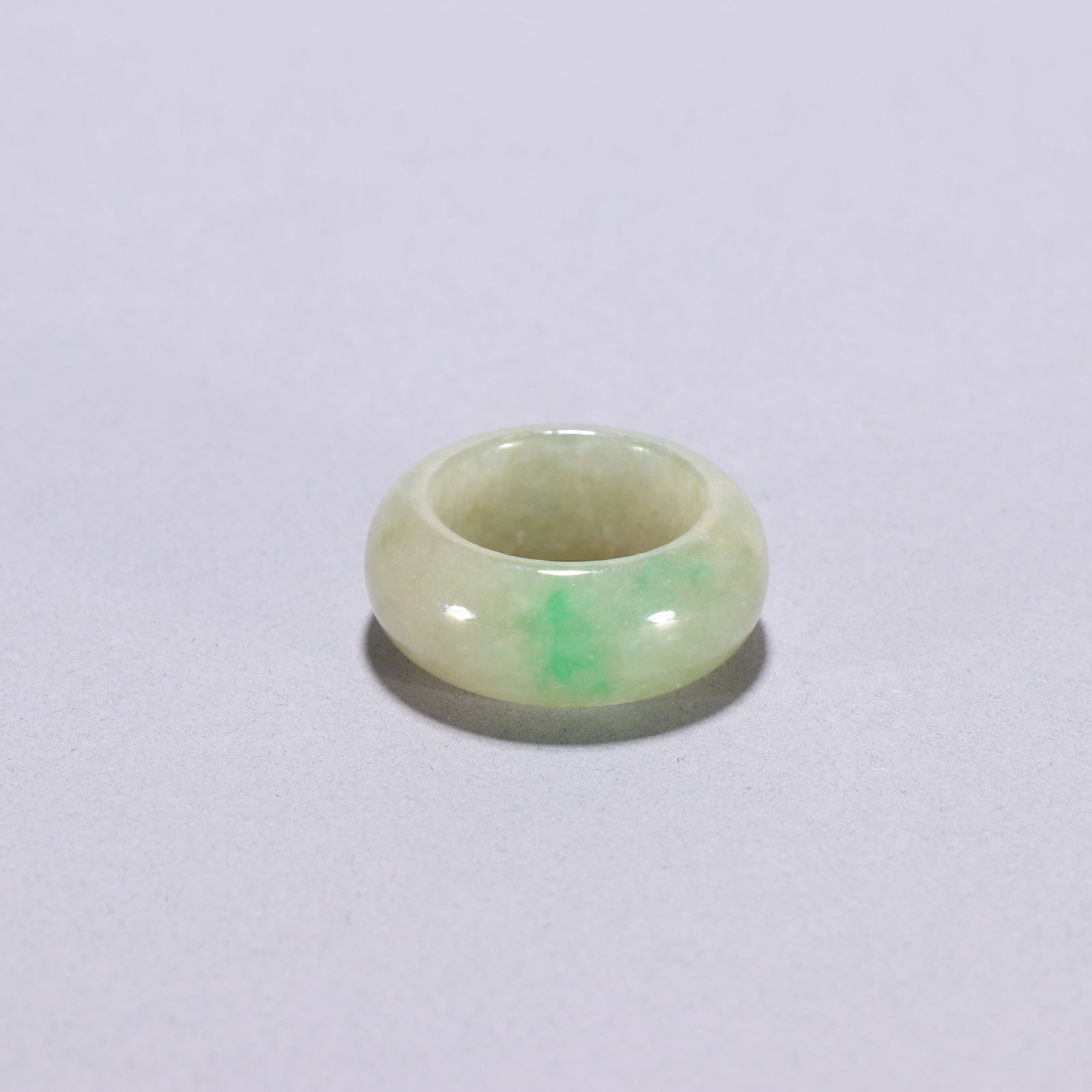 Qing Dynasty Jadeite Ring: 2.1*1.2/16.5g