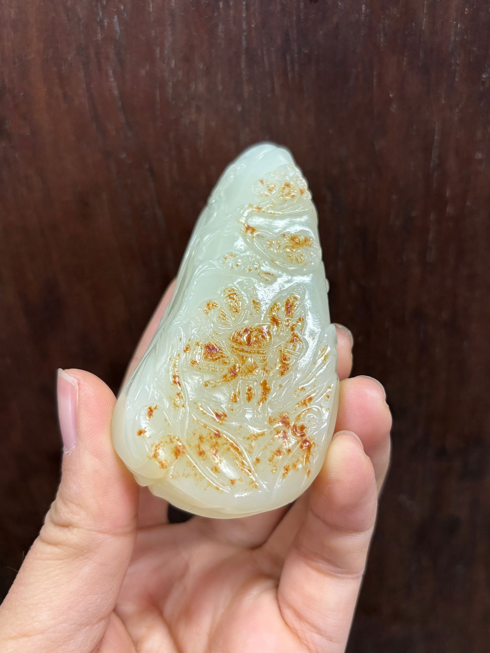 Hetian Jade Carving: 8 .1*4.1*2/101.3g