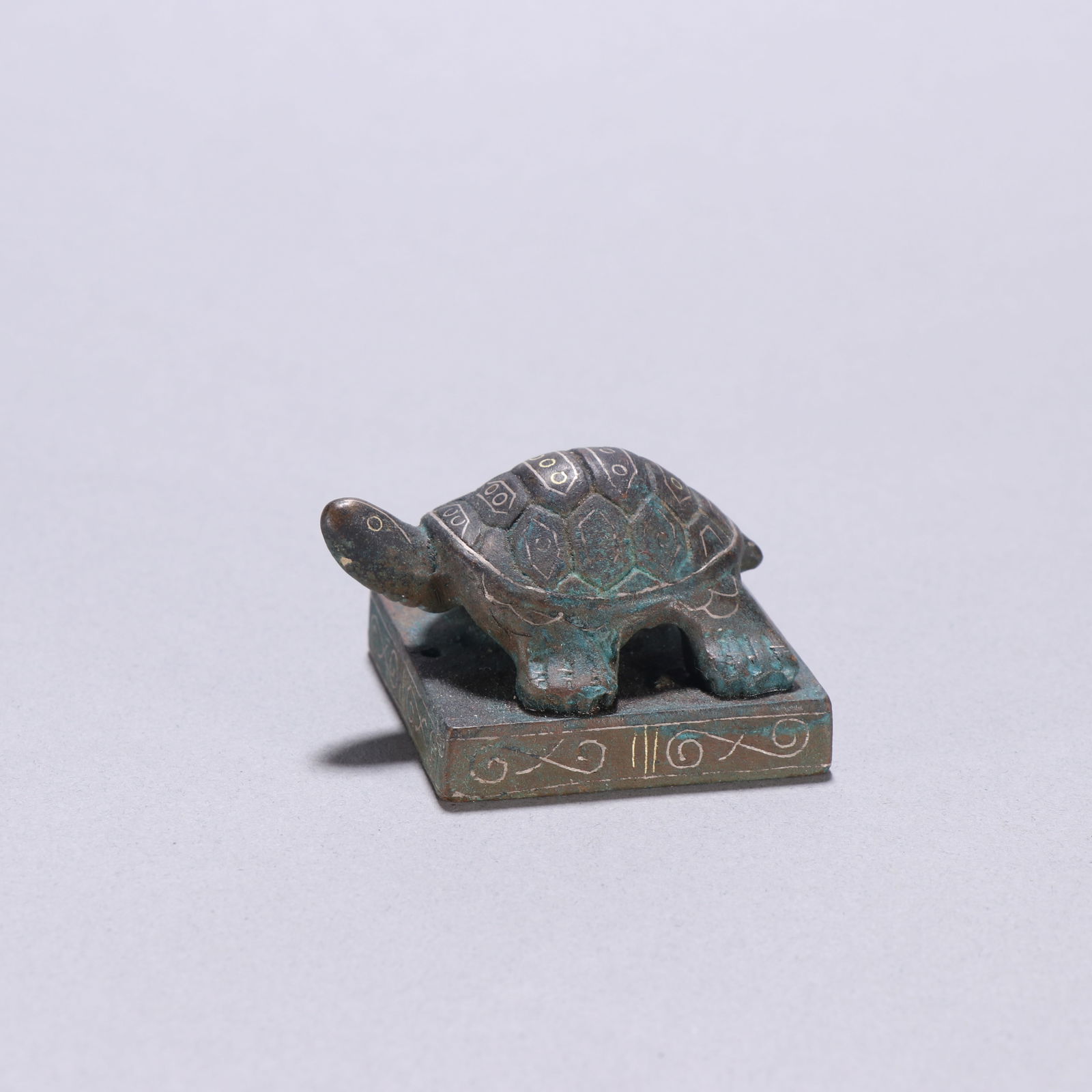 Han Dynasty Bronze Seal Inlaid with Silver: 2 .9*5.2/174.7g