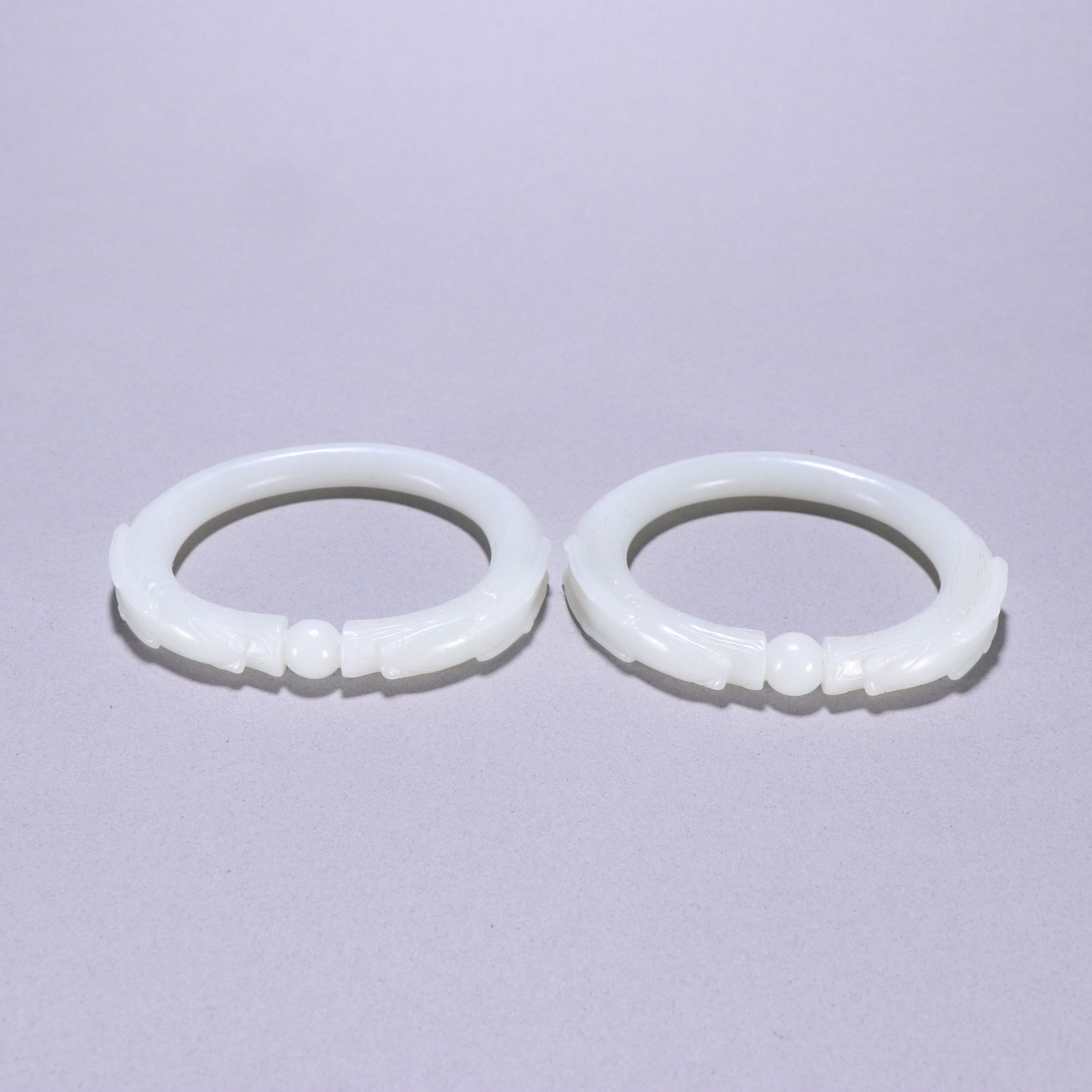 A pair of Qing Dynasty Hetian jade bracelets (1 of 1)