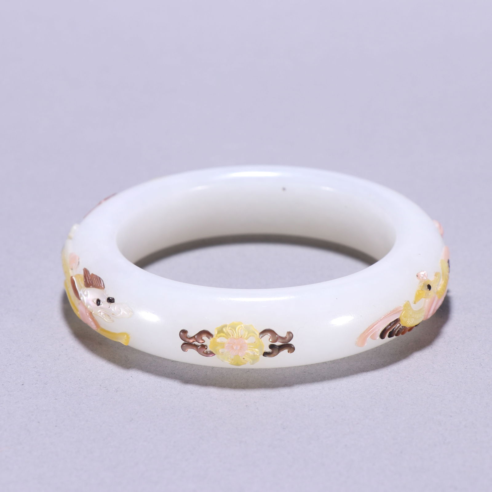 Hetian jade bracelet inlaid with various treasures (1 of 3)
