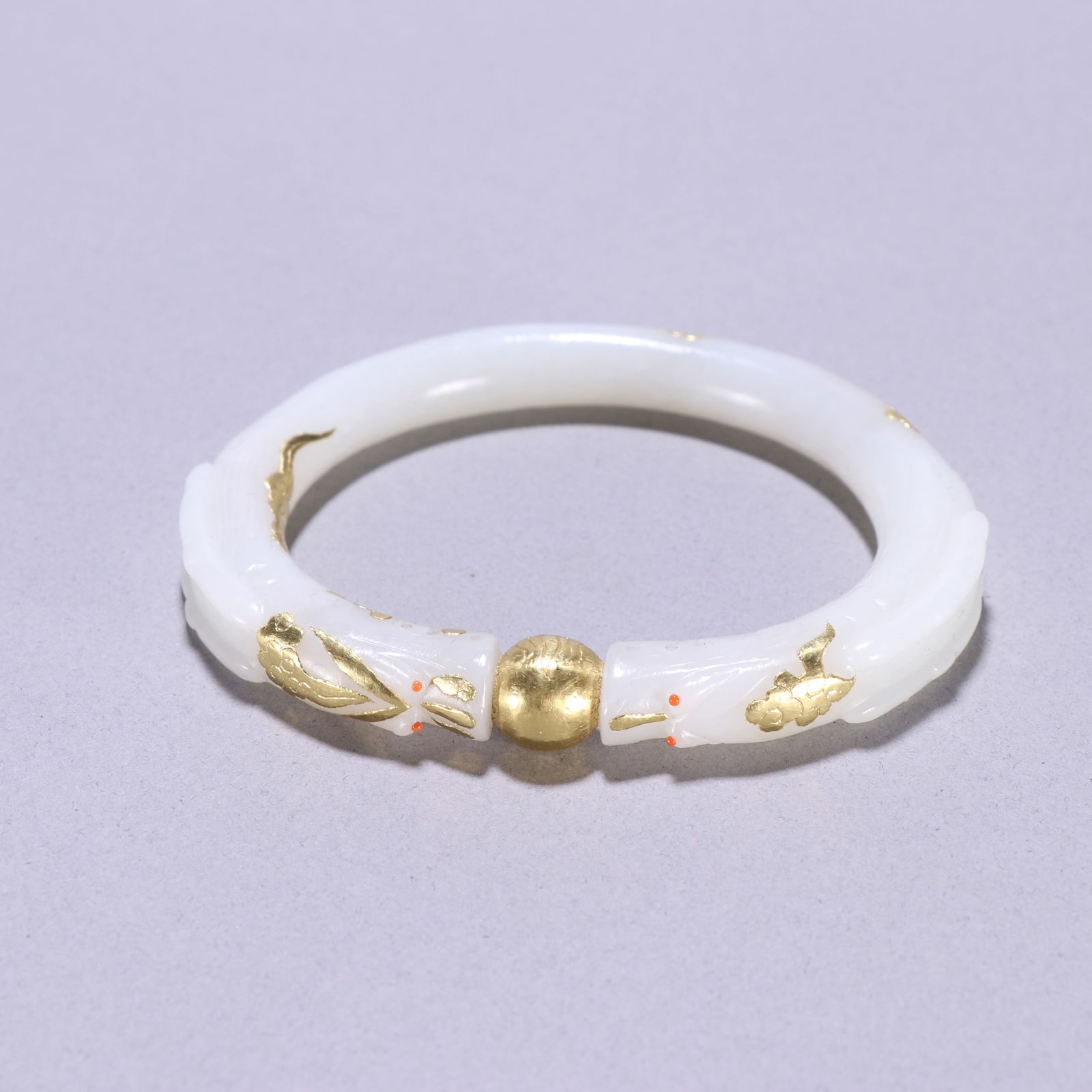 A Qing Dynasty Hetian jade bracelet with gold plating: 5 .4*0.9/46.7g