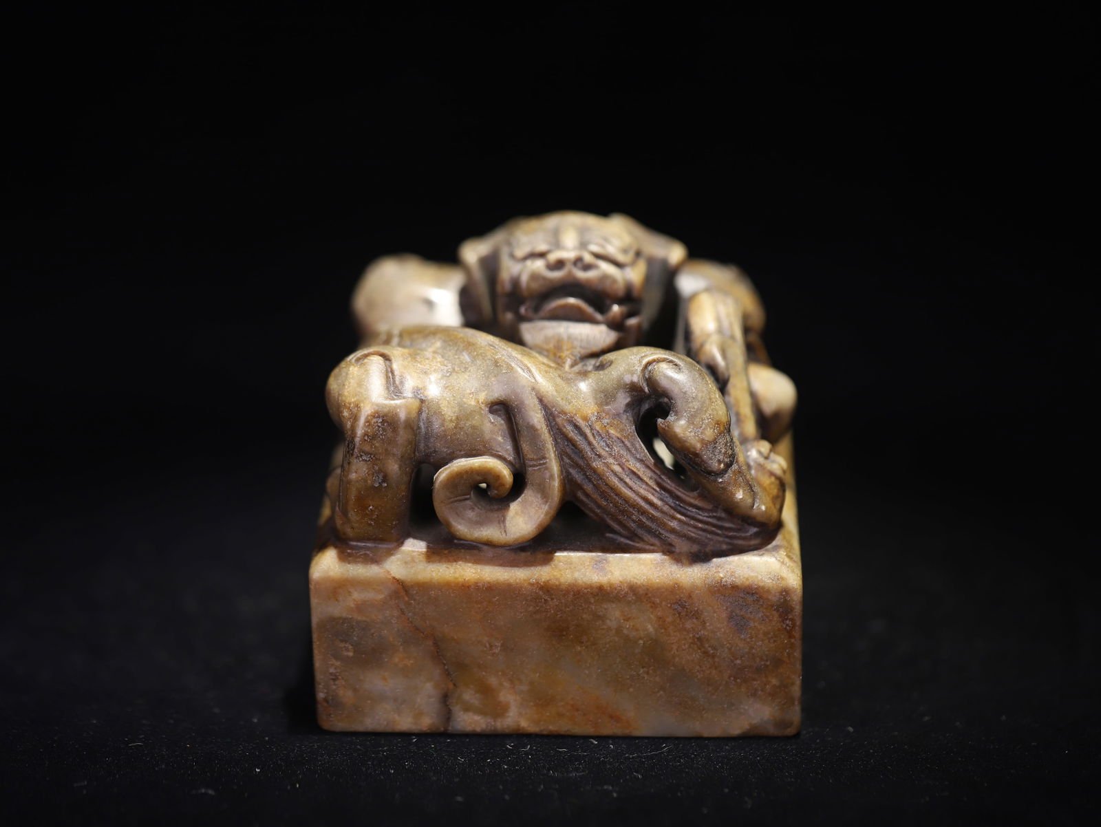 Qing Dynasty Hetian Jade Seal (1 of 4)