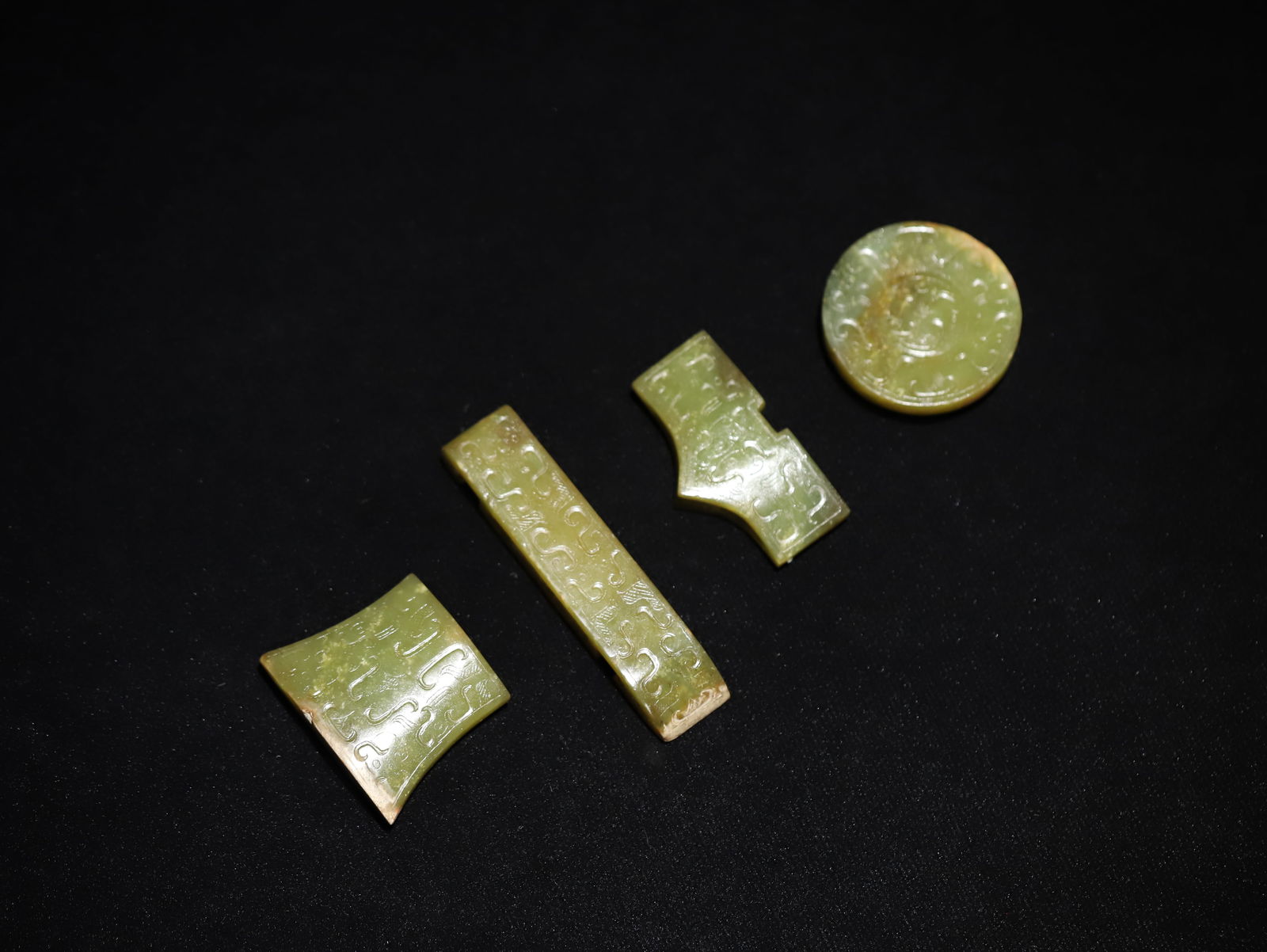 Han Dynasty Jade Sword Ornament Set: 9 .9*2.2*1.4/5.3*1.5*6.3*3.5*1.4/4.6*5.7*1.5/261g