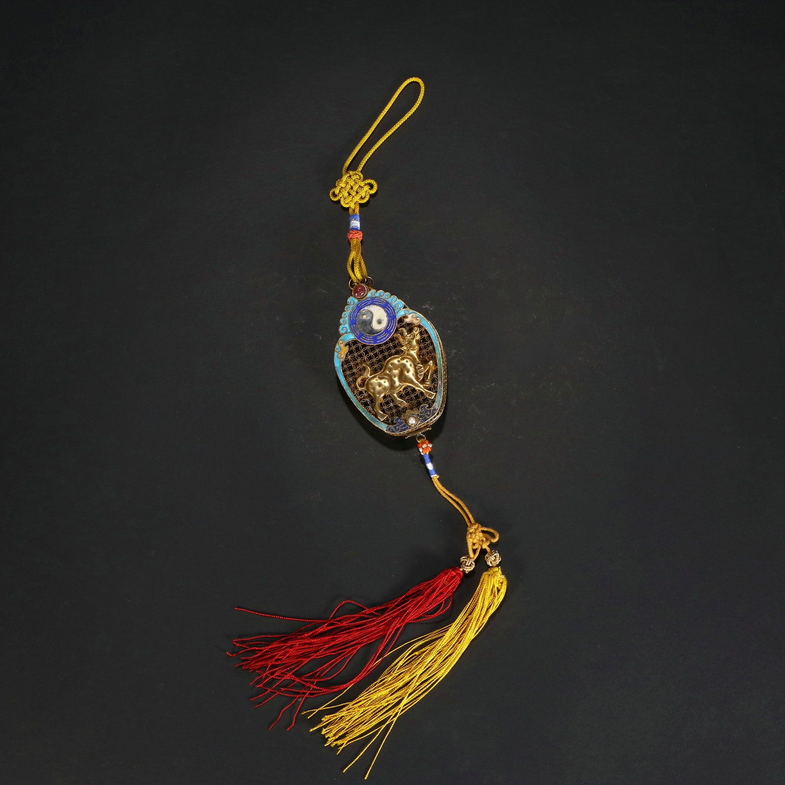 Chinese Silver-gilt cloisonn?? enamel sachet: Height 8.1cm, Width 4.8cm, Weight 40g