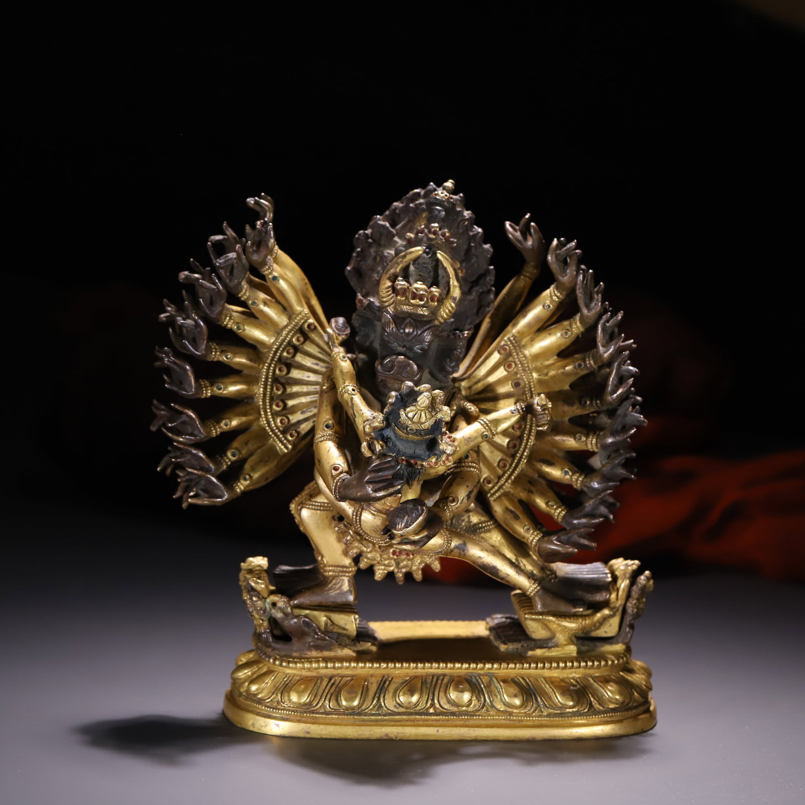 Chinese Qing Dynasty Gilded Copper Vajra statue from: Height 16cm, Width 14.5cm, Thickness 6cm, Weight 2042g