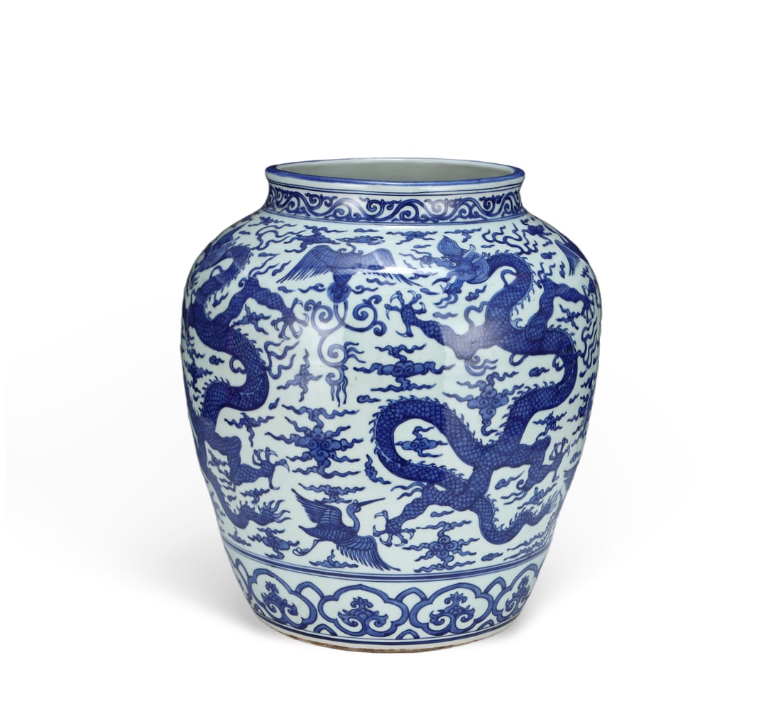 Chinese Ming Dynasty Jiajing Mark Blue and white porcelain jar with dragon and phoenix design (1 of 7)