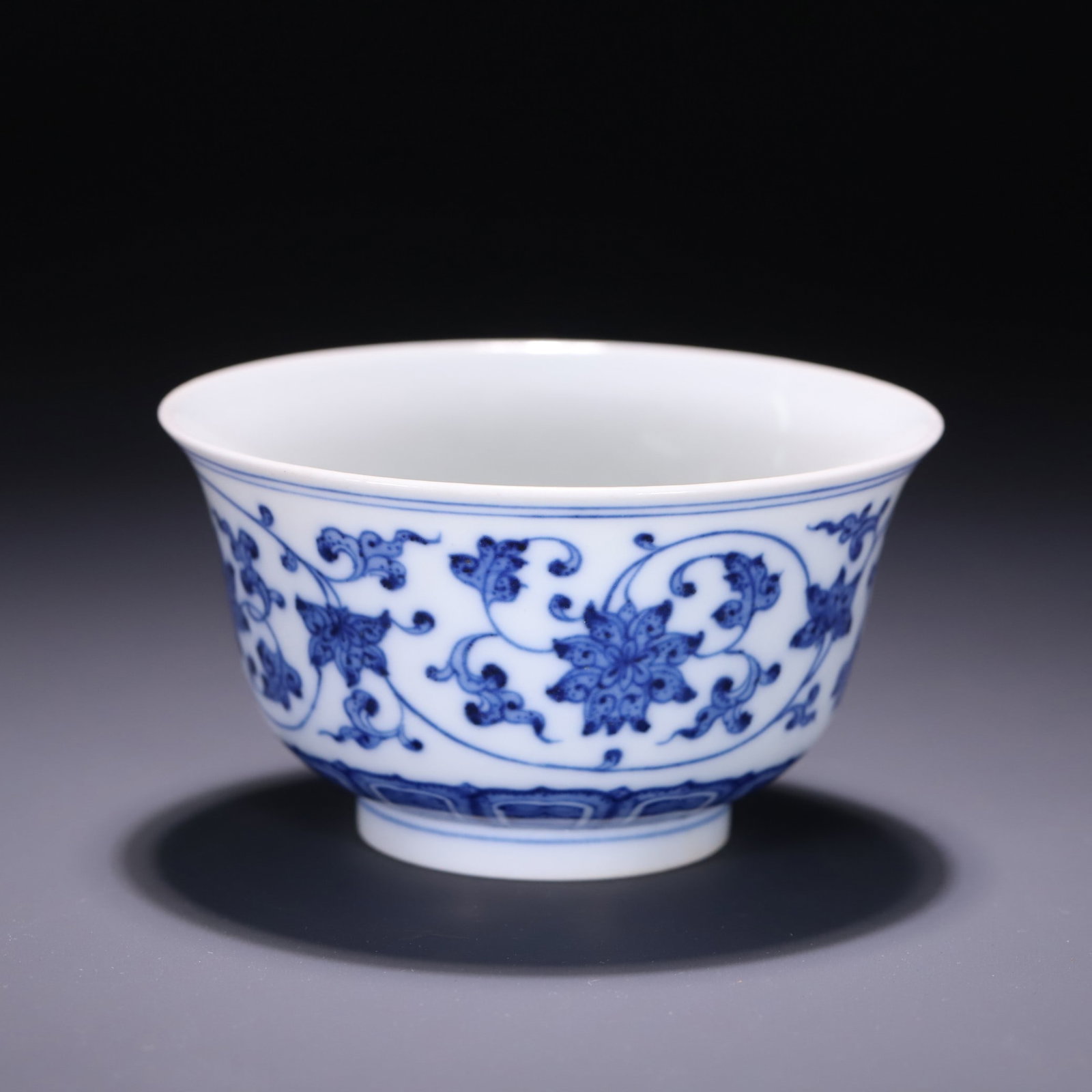 Chinese Qing Dynasty Blue and White Porcelain Cup with Floral Design (1 of 7)