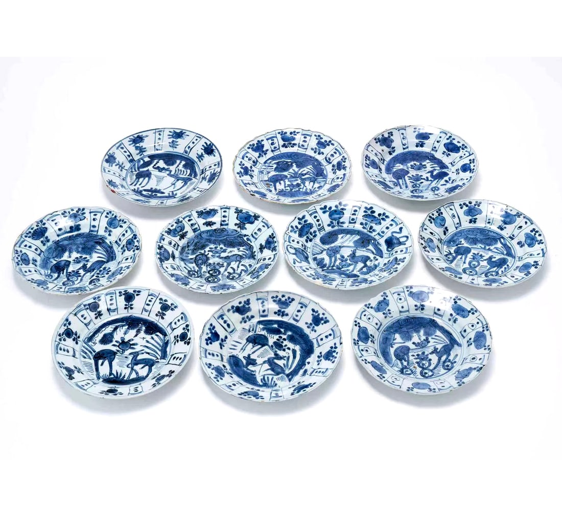 Chinese Ten blue and white porcelain plates with pine and deer design (1 of 1)