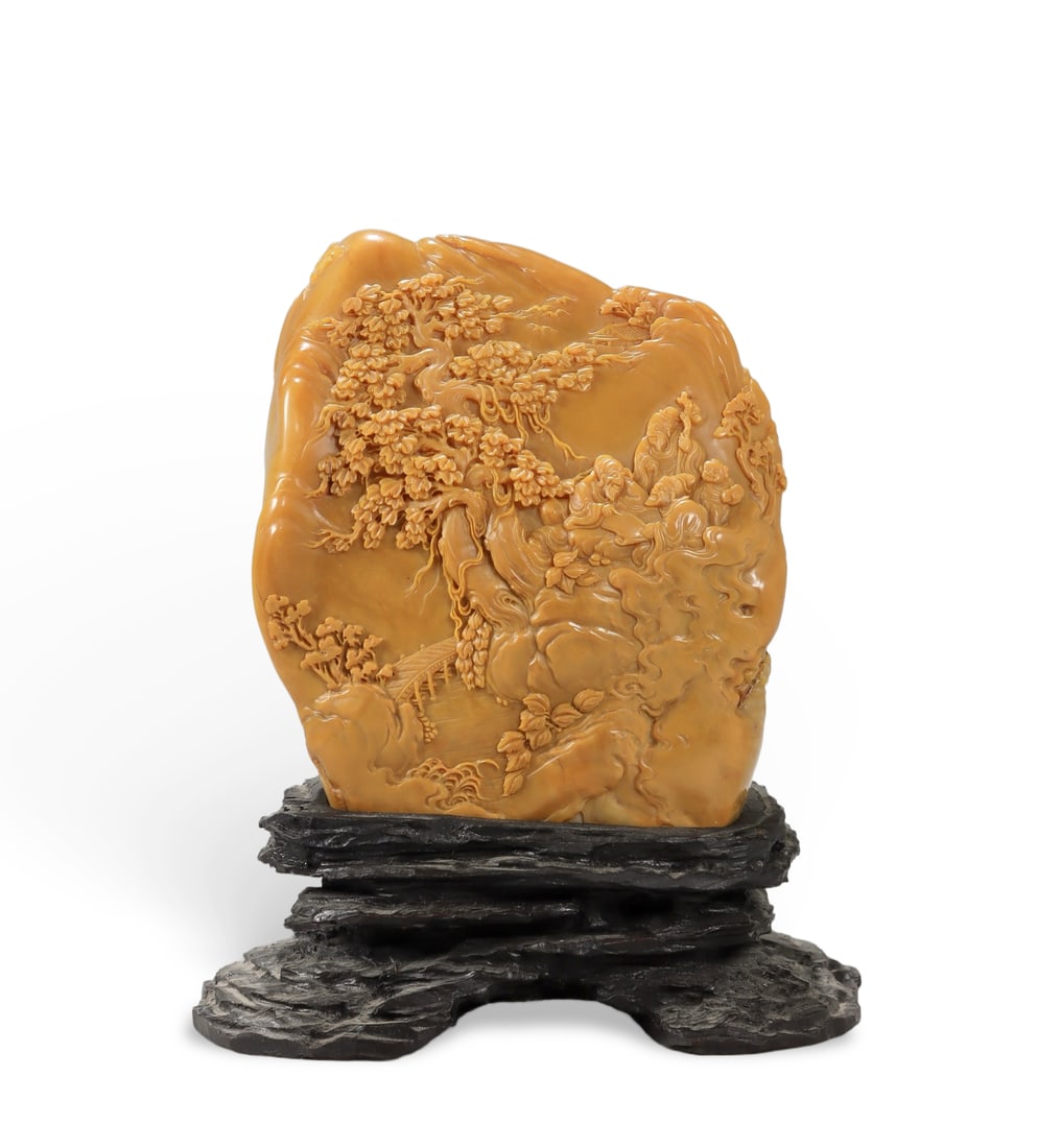Chinese Tianhuang stone carving of a gathering of people under a pine tree: 11cm high, 10cm long, 7cm wide
