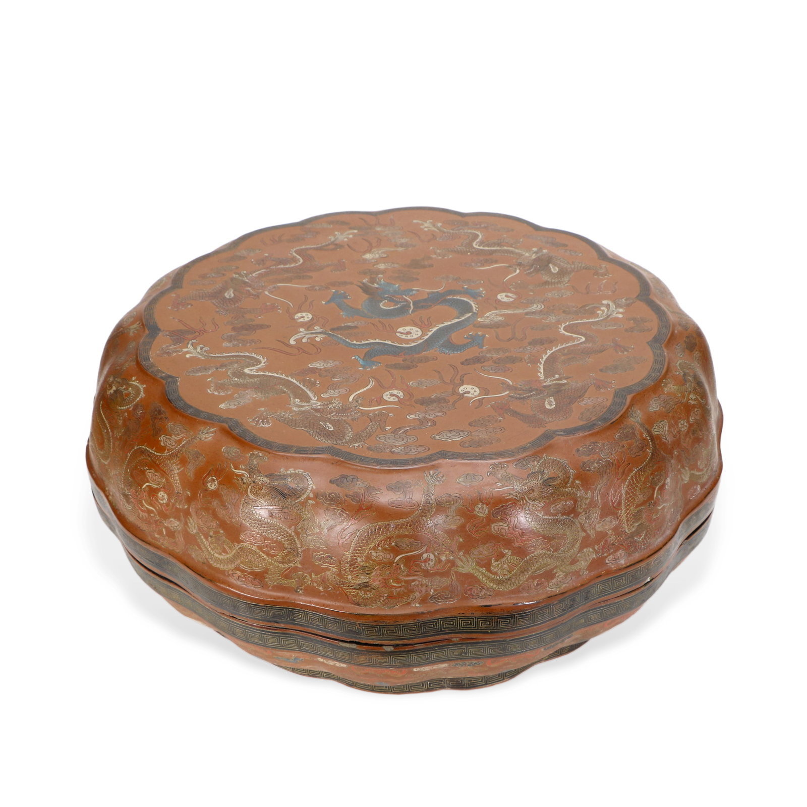 Chinese Large lacquer dragon pattern box: Height 18.5cm, Diameter 46cm