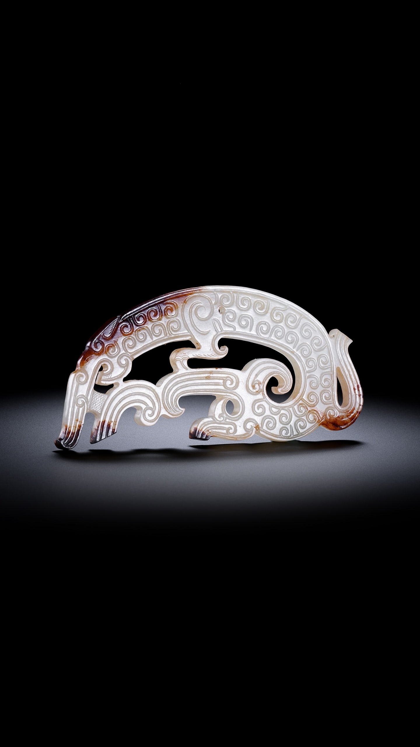 Chinese jade pendant with red patina and dragon pattern (1 of 9)
