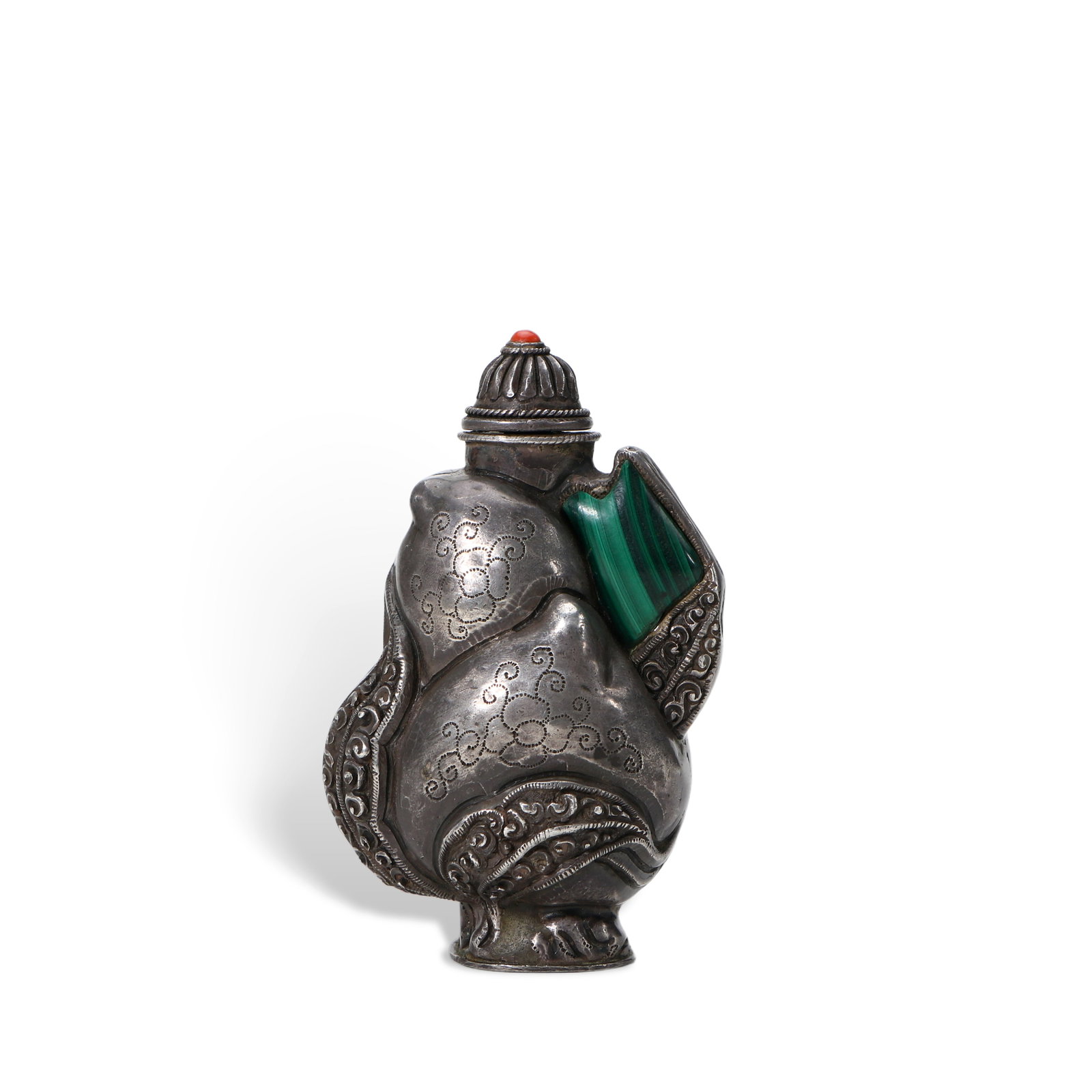 Chinese Silver longevity peach snuff bottle Qing Dynasty: Height 8cm, Width 5cm, Thickness 3.3cm