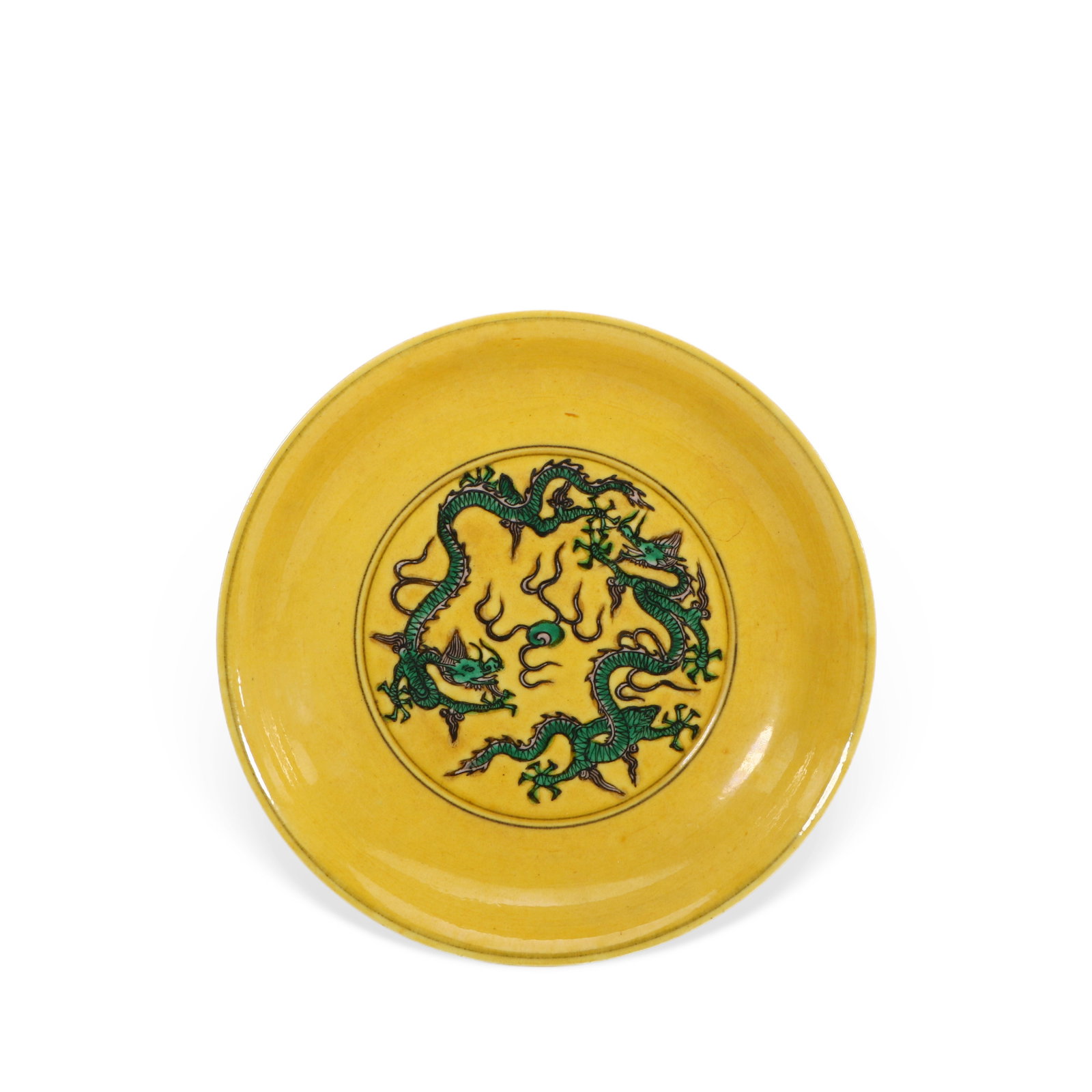 Chinese Ming Dynasty Plain Three-Color Floral Plate: Height 3cm, Mouth Diameter 18.5cm