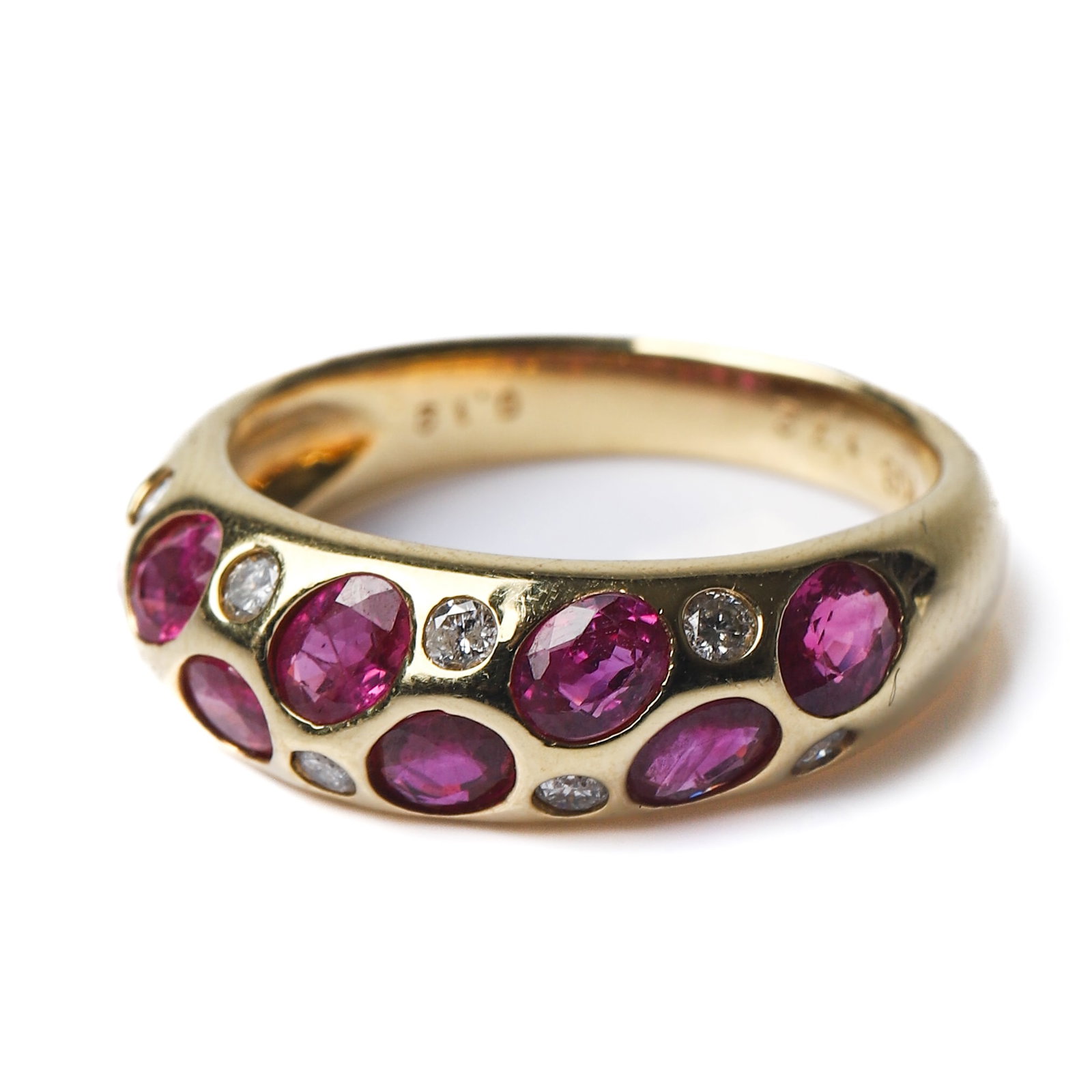 18K GOLD BURMESE RUBY AND DIAMOND RING - 3
