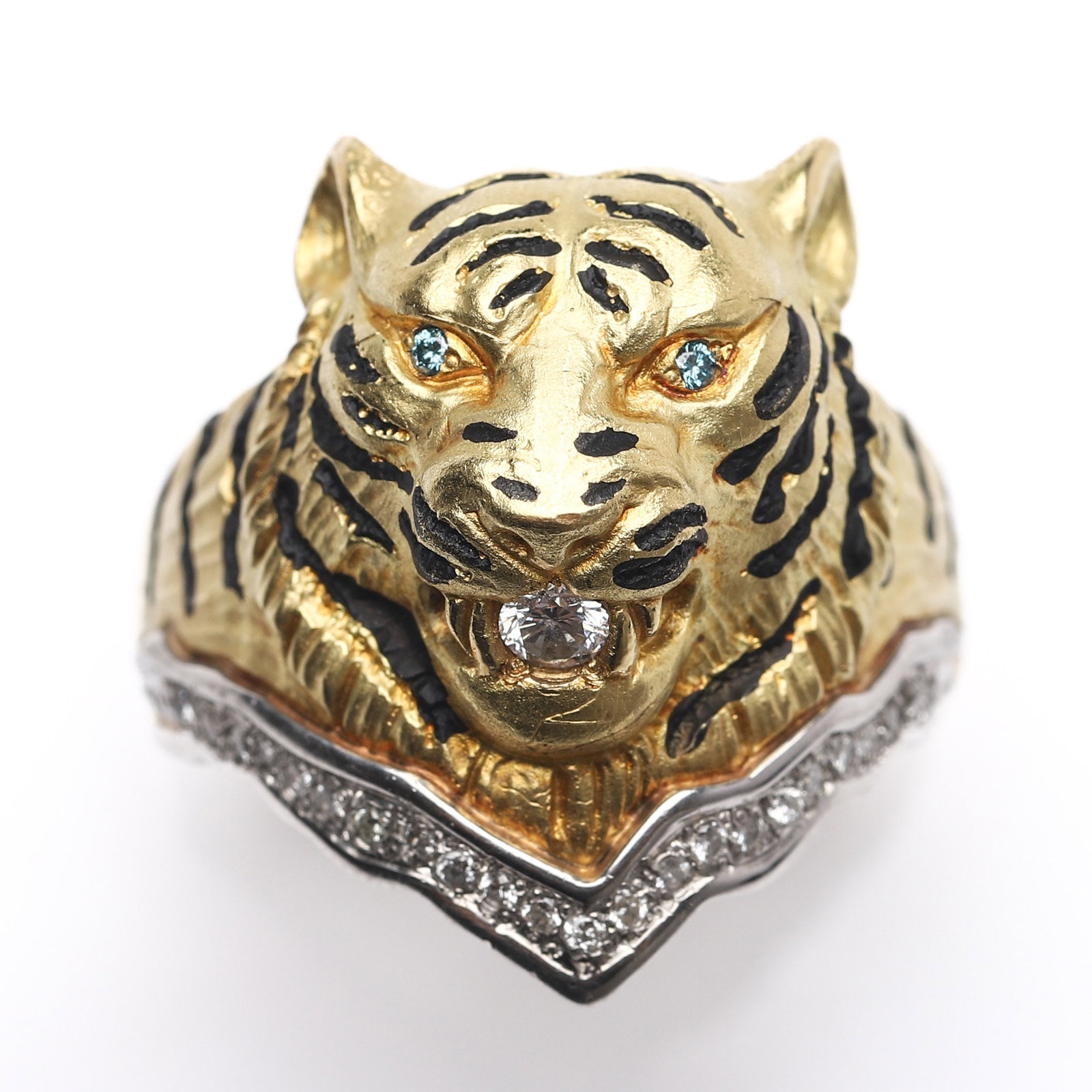 A GOLD, PLATINUM AND DIAMOND TIGER RING (1 of 5)