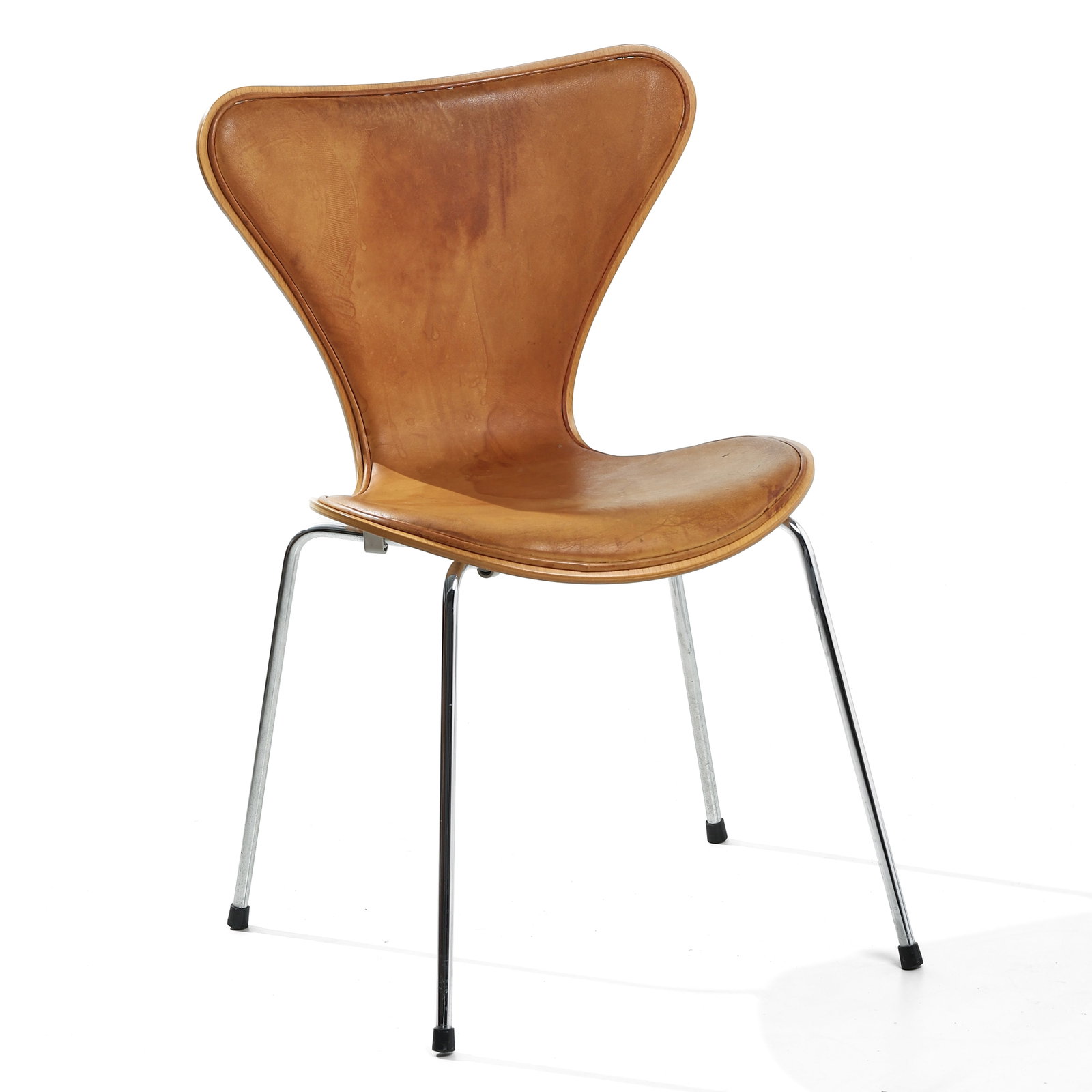 ARNE JACOBSEN FOR FRITZ HANSEN, SERIES 7 CHAIR, 1995: Dimensions: Height 30 5/16 in. (77 cm), Seat height 17 5/16 in. (44 cm), Width 18 1/8 in. (46 cm) Description: An iconic Danish Series 7 chair designed by Arne Jacobsen and produced by Fritz Hansen
