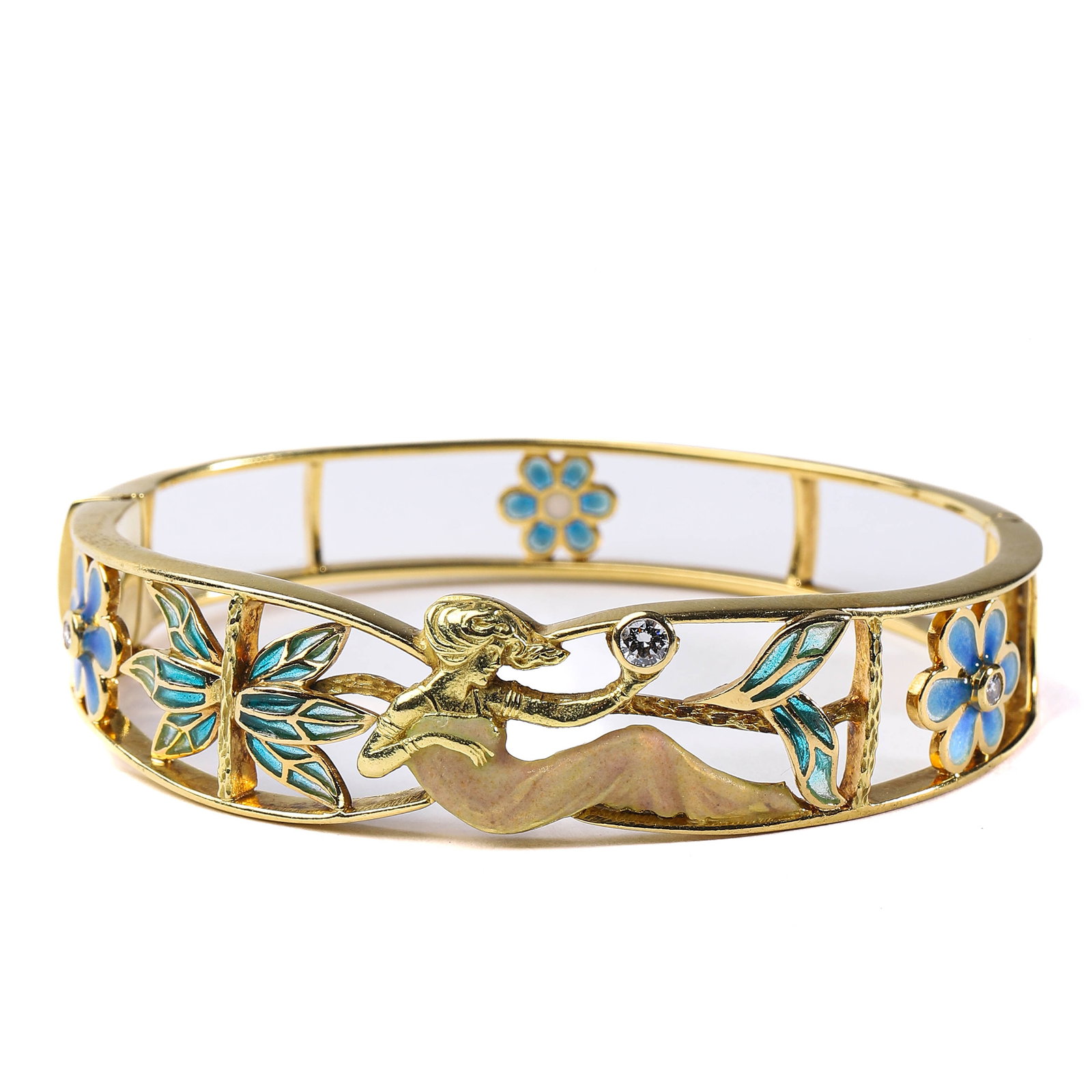 RETRO PERIOD MASRIERA 18K GOLD TRANSLUCENT ENAMEL AND DIAMOND BRACELET: This exquisite bracelet is a masterpiece by Masriera, the renowned Spanish jewelry brand favored by royalty since its establishment in 1839. Known for their pioneering "Barcelona Enamel" technique,