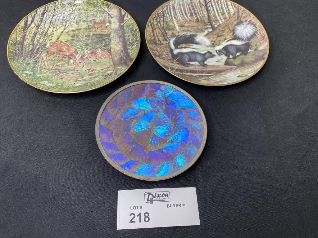 (3) ASST PLATES BUTTERFLY WINGS SKUNK DEER (1 of 2)
