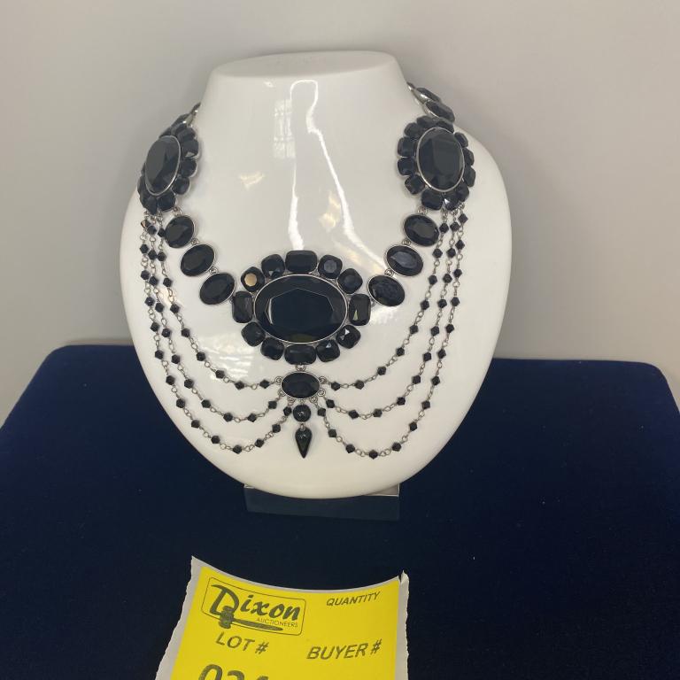 MARC JACOBS DESIGNER NECKLACE NEW: MARKED $350.00