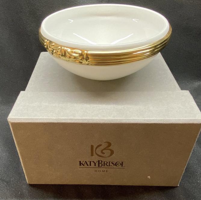KATY BRISCOE HOME SMALL BOWL WITH BOX NEW MODEL BGL1020: MODEL BGL1020 Small Round Bowl, Gold 3.5"W, 2"H Retail $170 NEW IN BOX