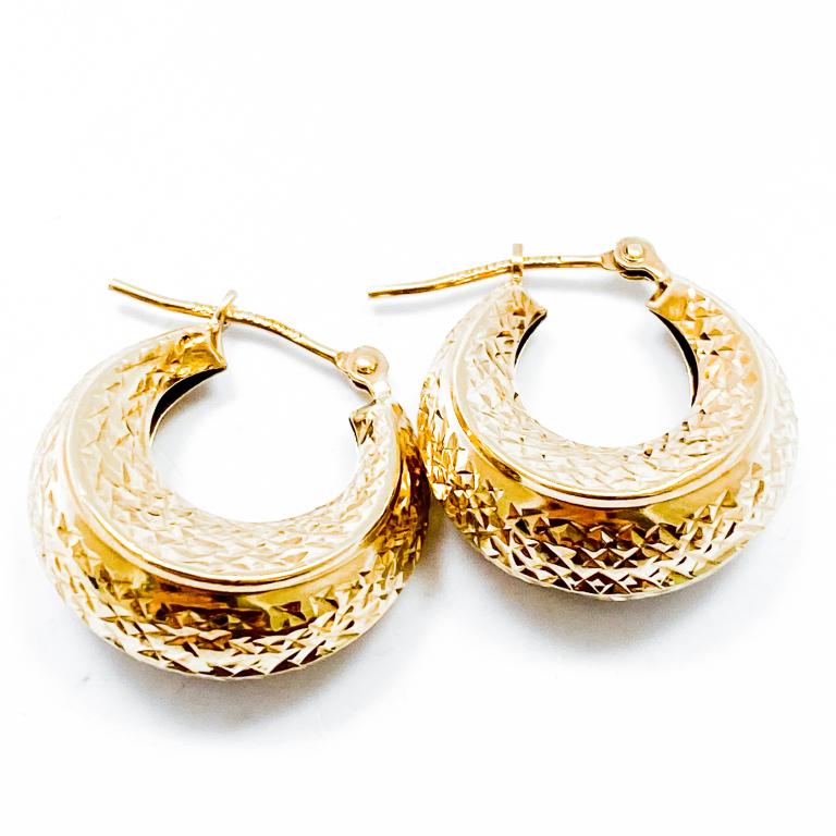 3/4" 14k Gold Quilted Hoop Earrings (1 of 4)
