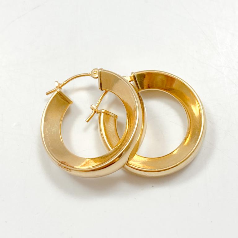 7/8" Polished 14k Yellow Gold Hoop Earrings (1 of 3)