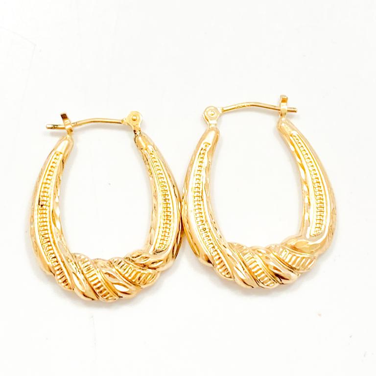 Diamond Cut 14k Yellow Gold Twisted Hoop Earrings: Provenance: Fine Jeweler Retail price: $495 Diameter - 3/4" 14k Yellow gold SBF-2H1