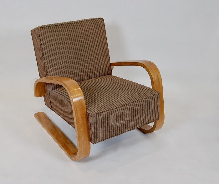 Alvar Aalto Model 400 Tank Lounge Chair (1 of 6)