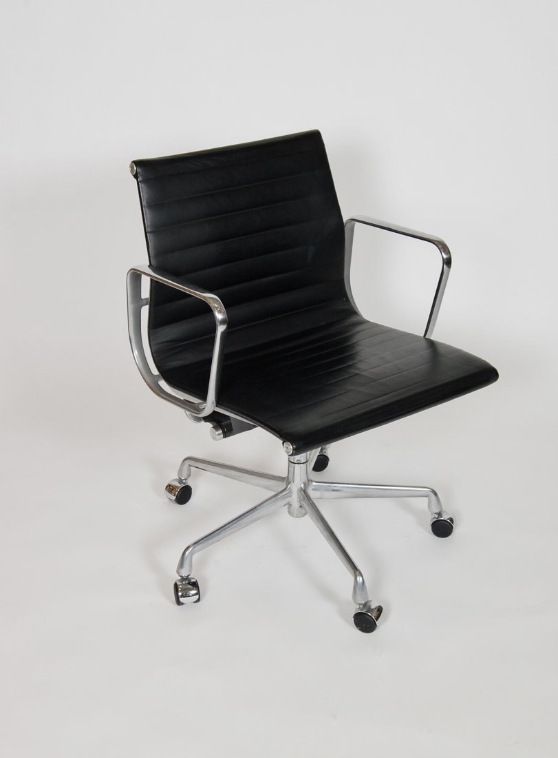 Eames Aluminum Group Armchair (1 of 3)