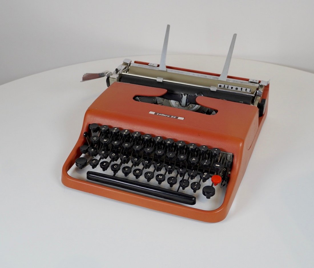 Early Olivetti Lettera 22 Typewriter Industrial Design (1 of 3)
