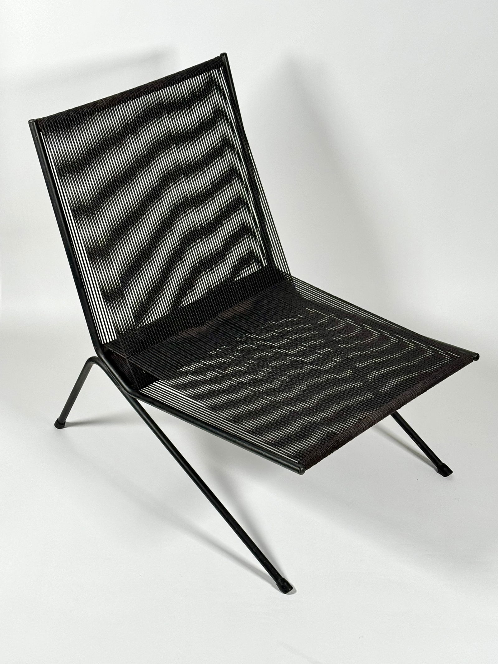 Alan Gould Patio / Indoor String Lounge Chair (1 of 5)